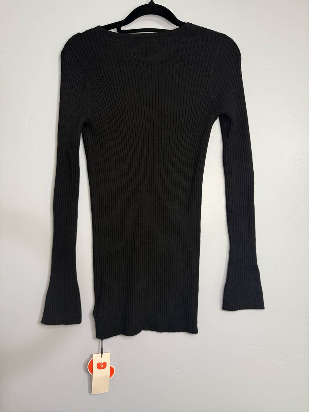 Cider Ribbed V-Neck Long Sleeve Top - Picture 3 of 6